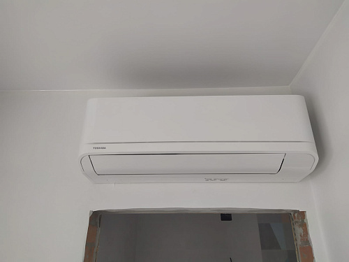 Инверторный настенный кондиционер Toshiba серии Seiya 2 RAS-24CKVG-EE